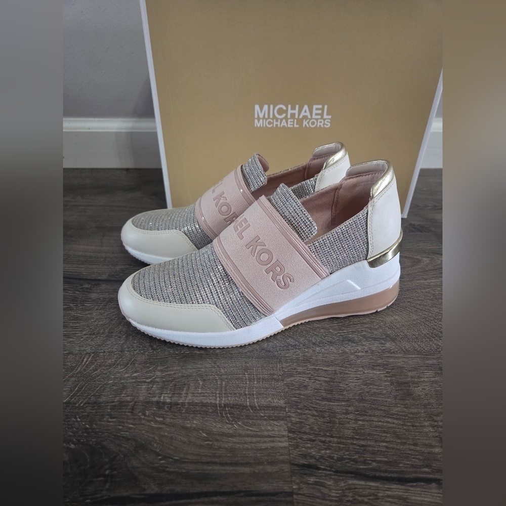Michael Kors Women's Sneakers Size 6.5 NEW - Picture 1 of 9